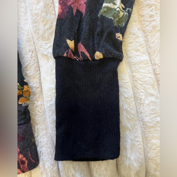 Anthropologie Tiny Callie floral top - Picture 7 of 9